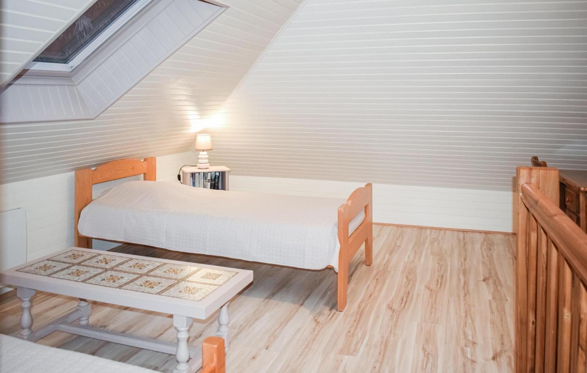 3 Bedroom Awesome Home In Lézardrieux Extérieur photo