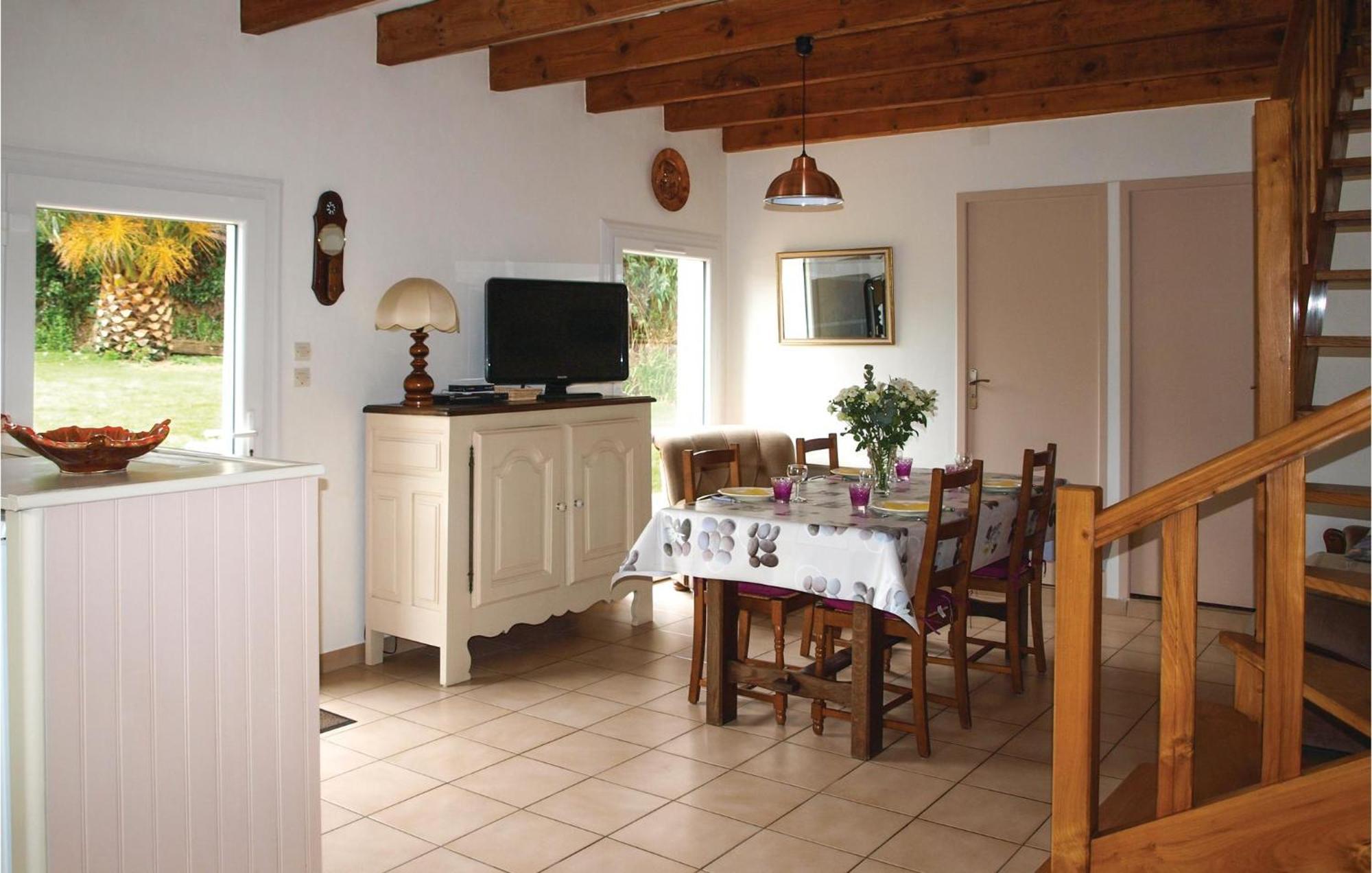 3 Bedroom Awesome Home In Lézardrieux Extérieur photo